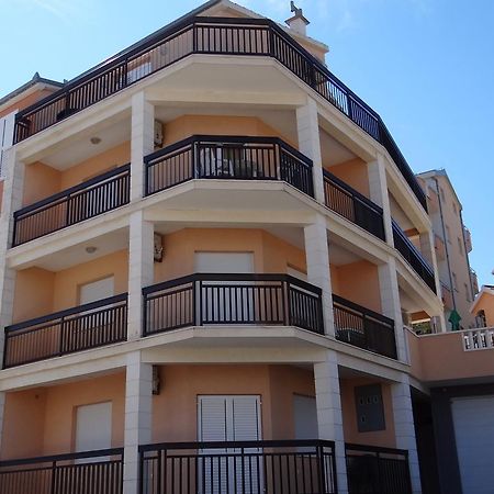 Vila Lola Apartmani Τρογκίρ Εξωτερικό φωτογραφία