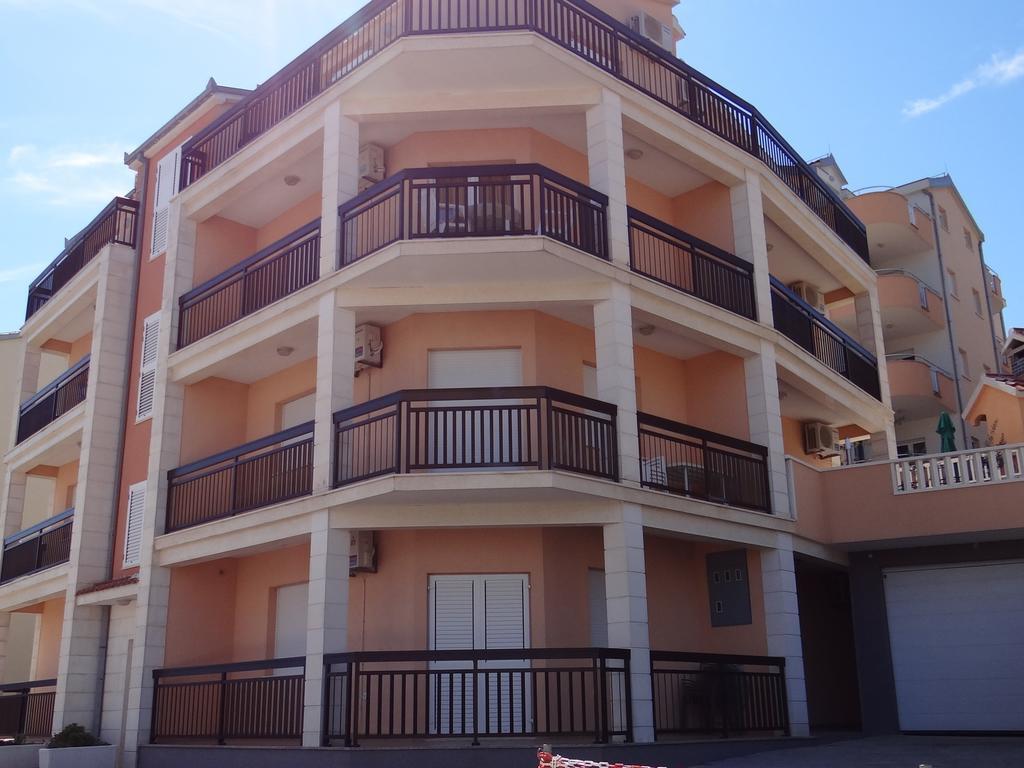 Vila Lola Apartmani Τρογκίρ Εξωτερικό φωτογραφία