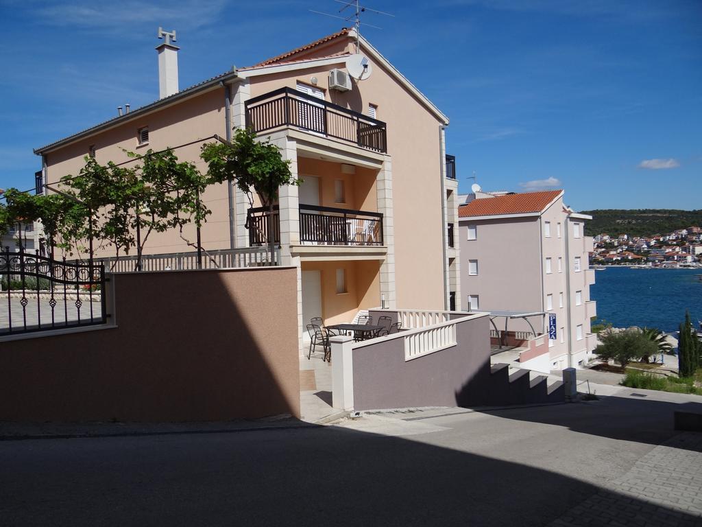 Vila Lola Apartmani Τρογκίρ Εξωτερικό φωτογραφία