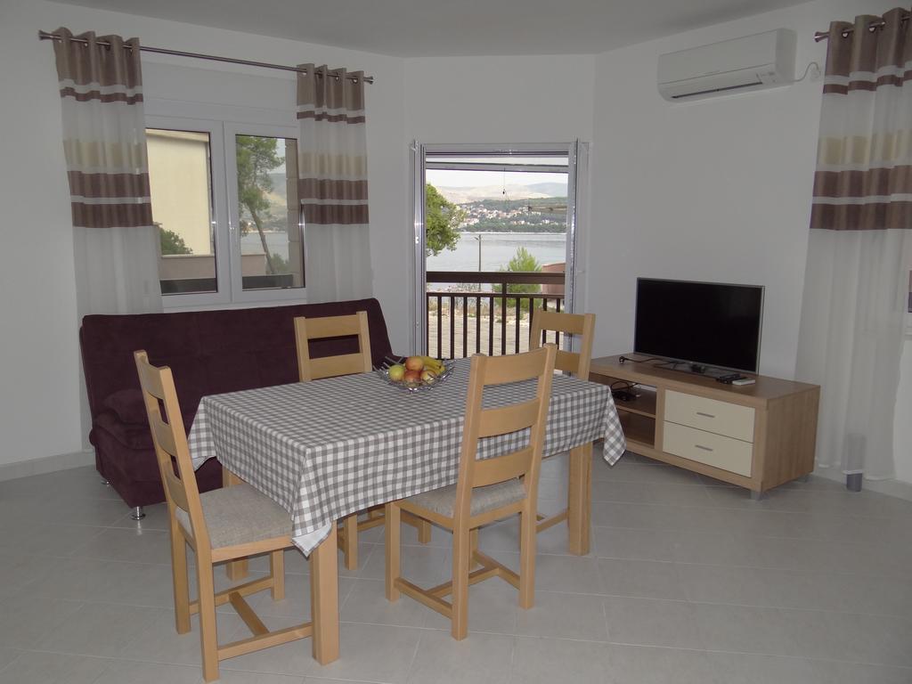 Vila Lola Apartmani Τρογκίρ Εξωτερικό φωτογραφία