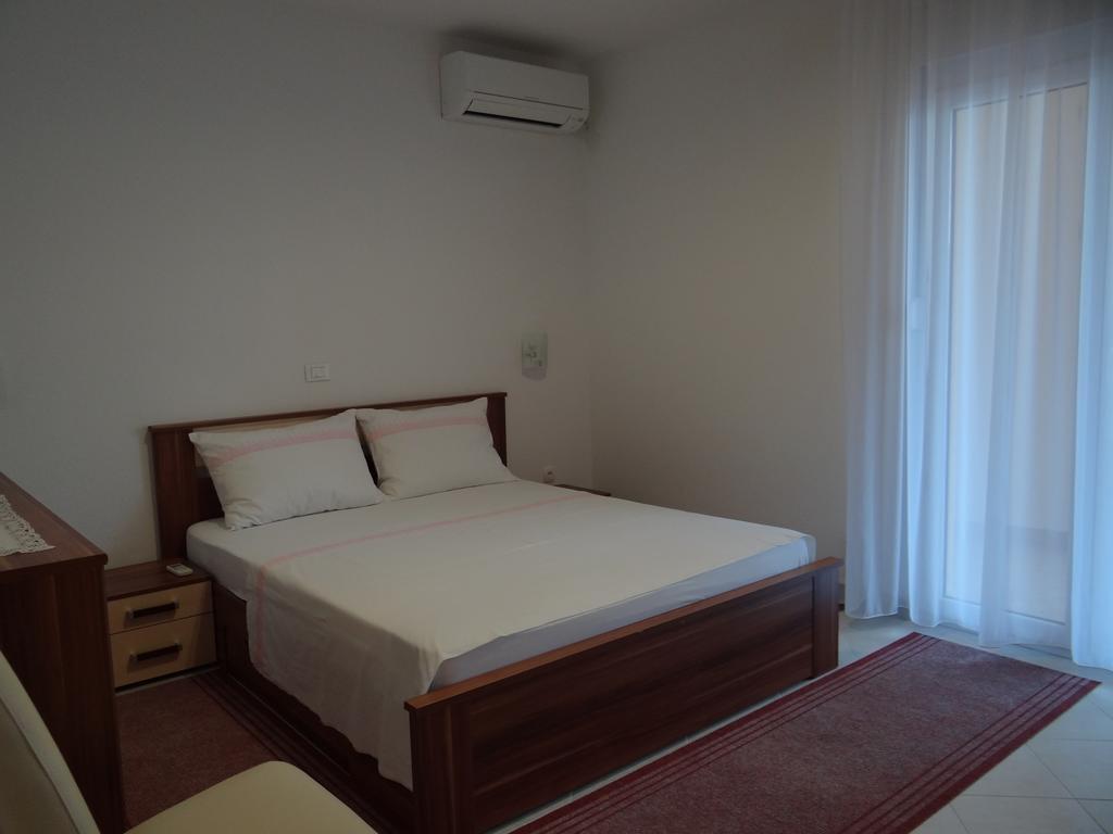 Vila Lola Apartmani Τρογκίρ Εξωτερικό φωτογραφία