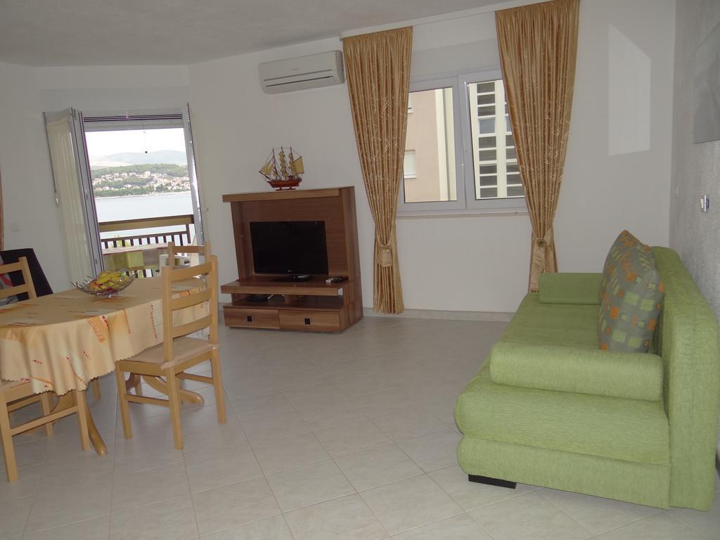 Vila Lola Apartmani Τρογκίρ Εξωτερικό φωτογραφία