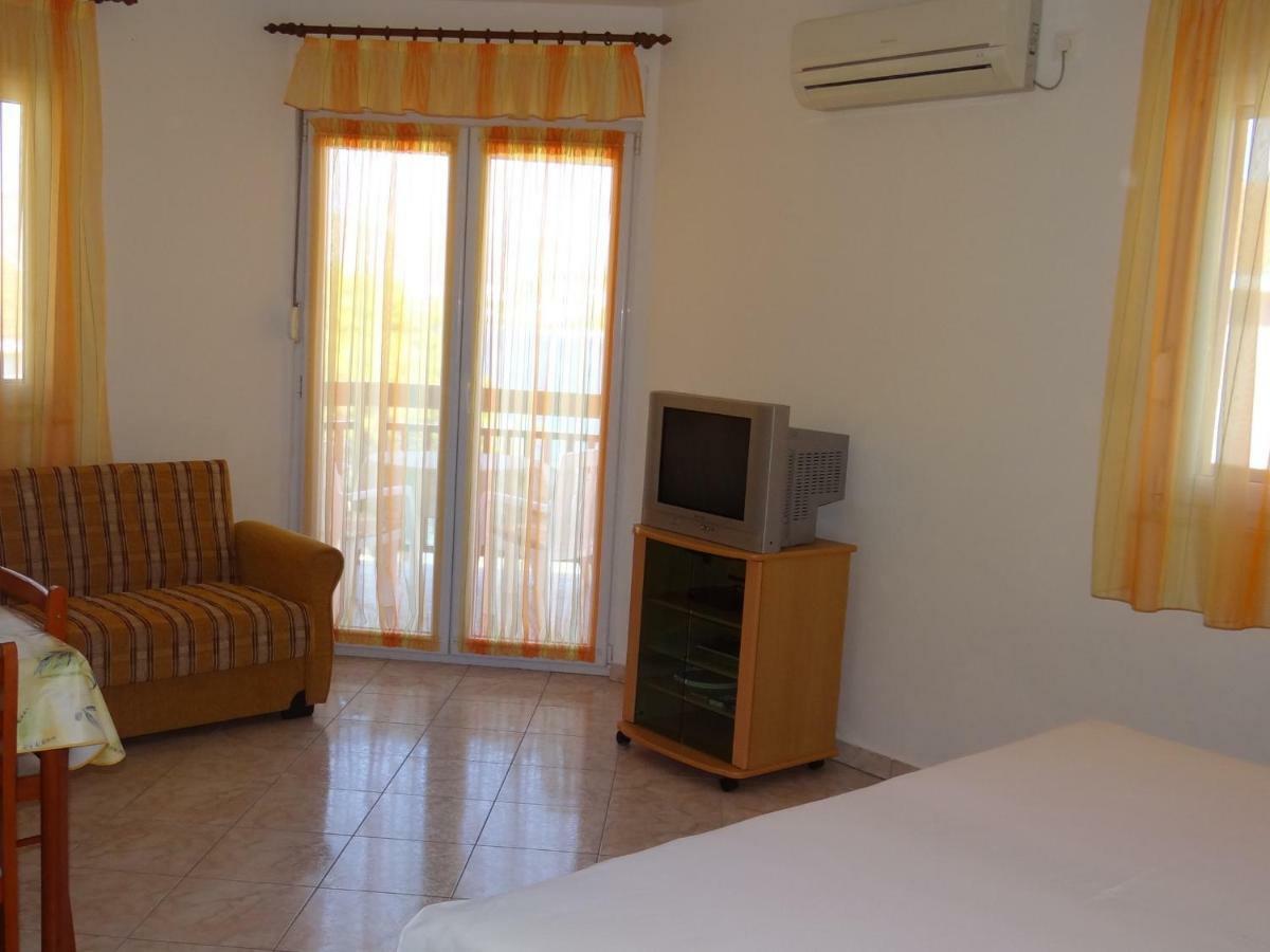 Vila Lola Apartmani Τρογκίρ Εξωτερικό φωτογραφία