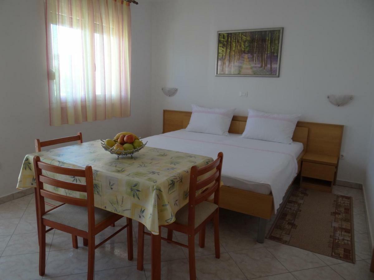 Vila Lola Apartmani Τρογκίρ Εξωτερικό φωτογραφία