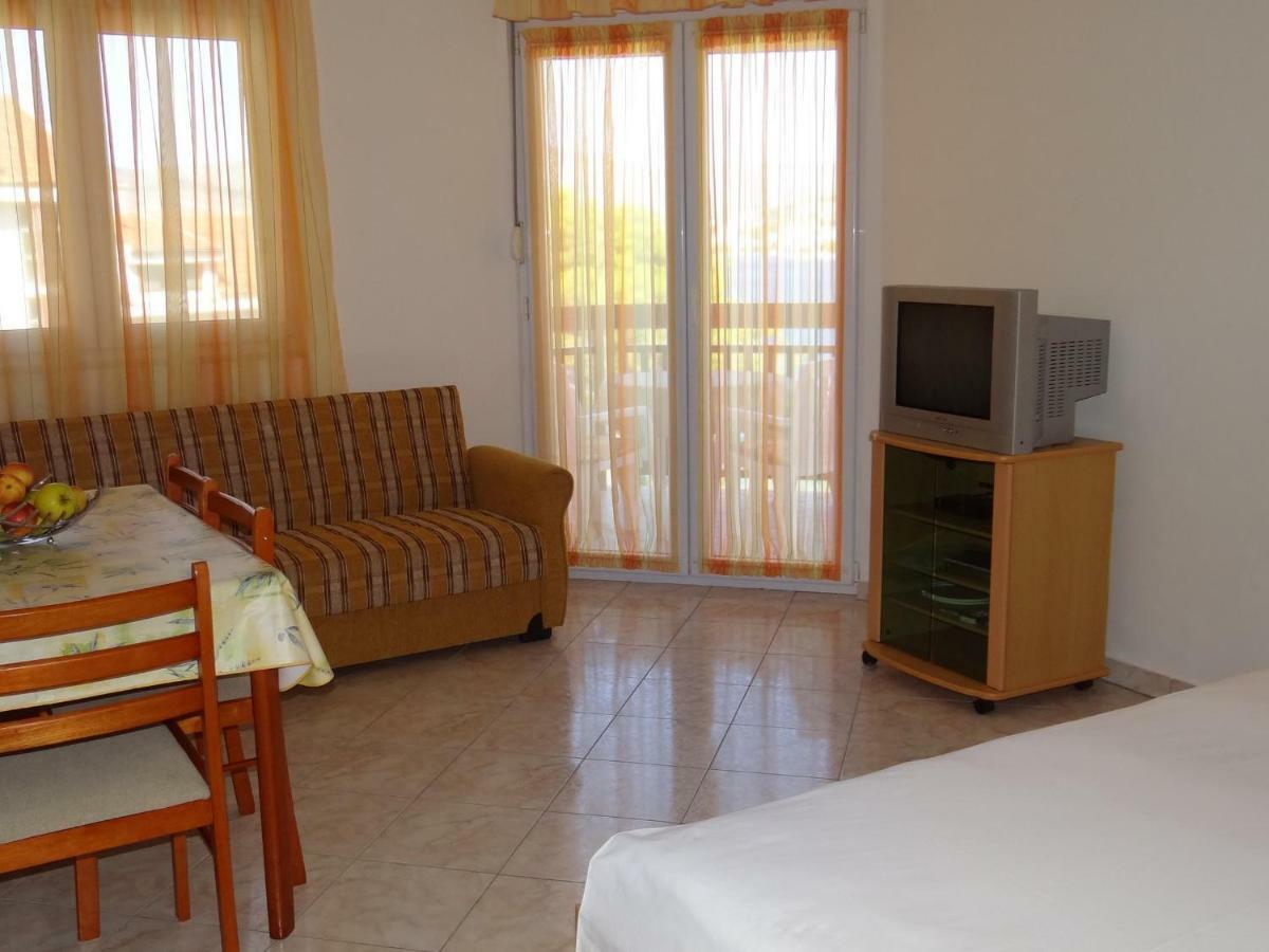 Vila Lola Apartmani Τρογκίρ Εξωτερικό φωτογραφία