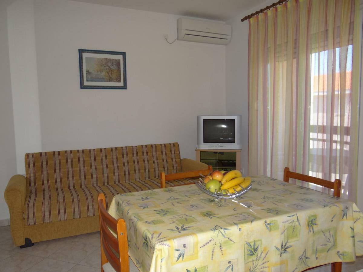 Vila Lola Apartmani Τρογκίρ Εξωτερικό φωτογραφία